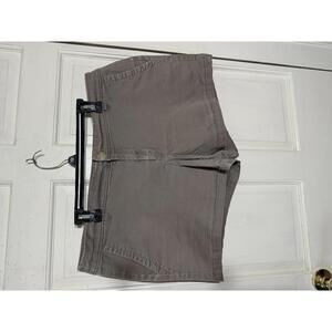 Liz Claiborne classic khaki shorts size 16